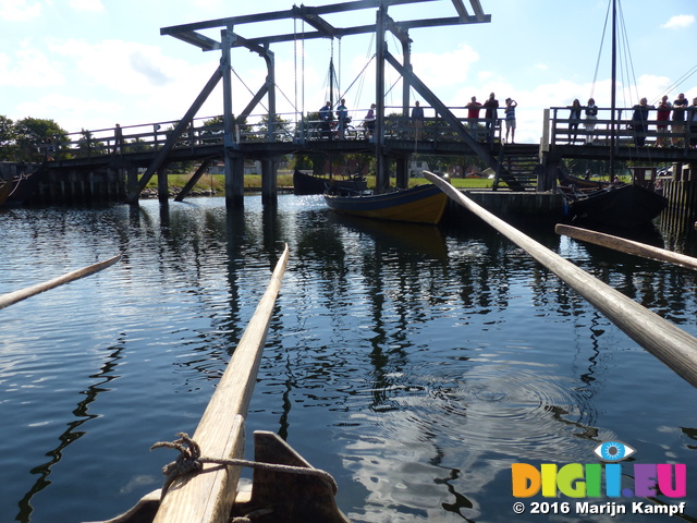 FZ033048 Oars on viking boat